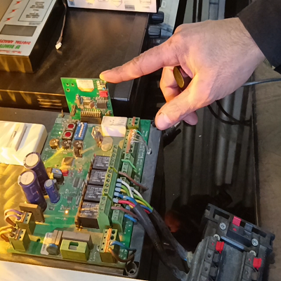 کد_دادن_به_ریموت_زومر ریموت زومر